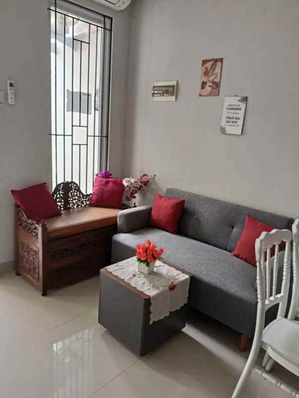 dijual rumah ciputat timur