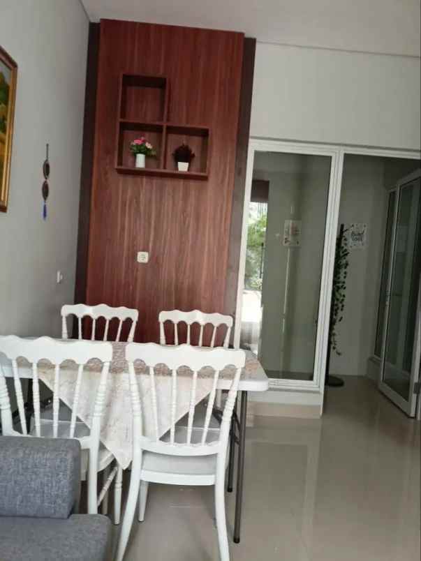 dijual rumah ciputat timur