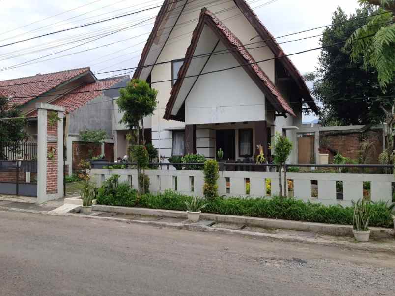 dijual rumah cisaranten kulon