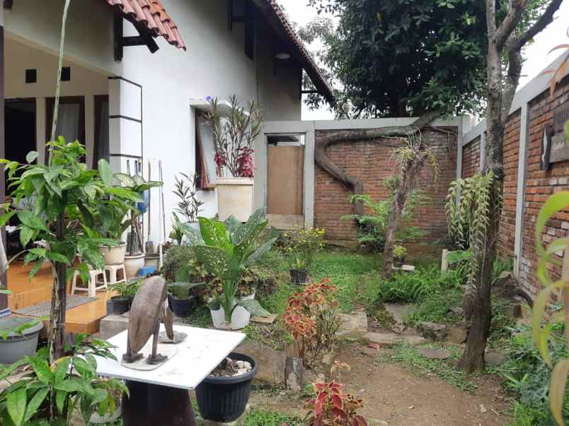 dijual rumah cisaranten kulon