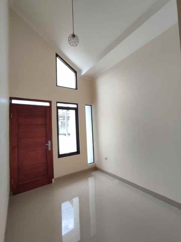 dijual rumah cisaranten kulon