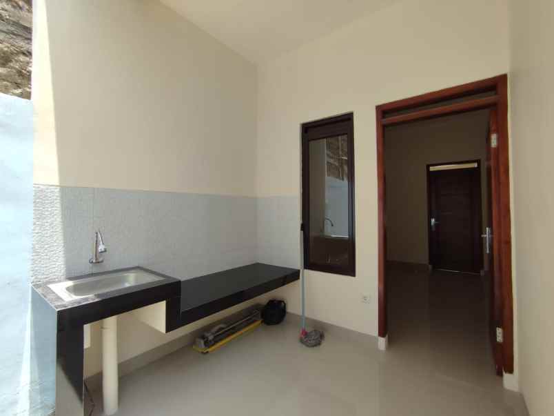 dijual rumah cisaranten kulon