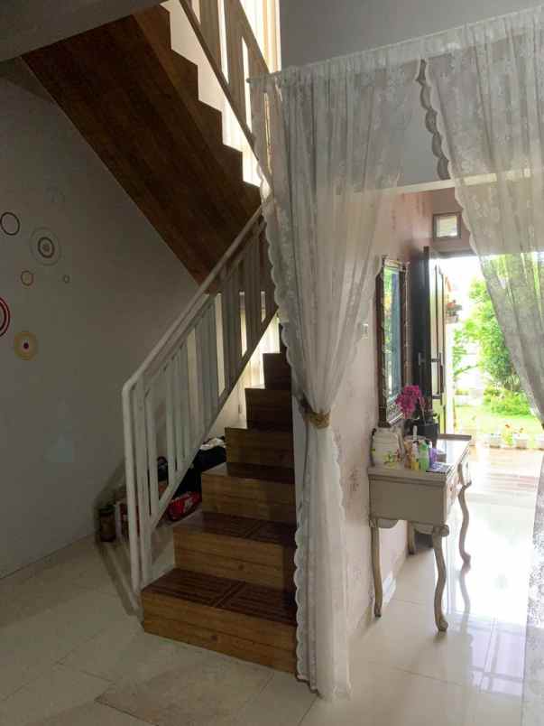 dijual rumah cisintok