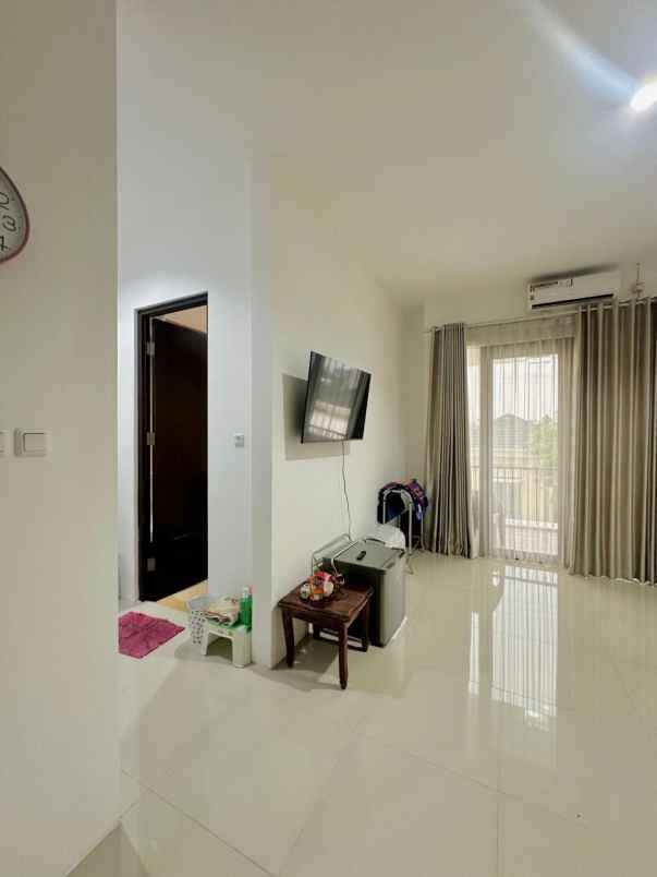 dijual rumah citra lake sawangan