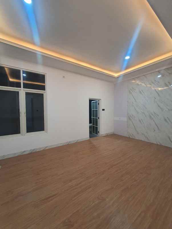 dijual rumah citraland surabaya