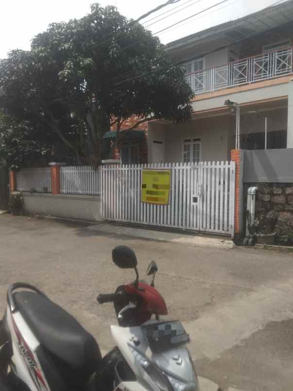 dijual rumah ciwaruga