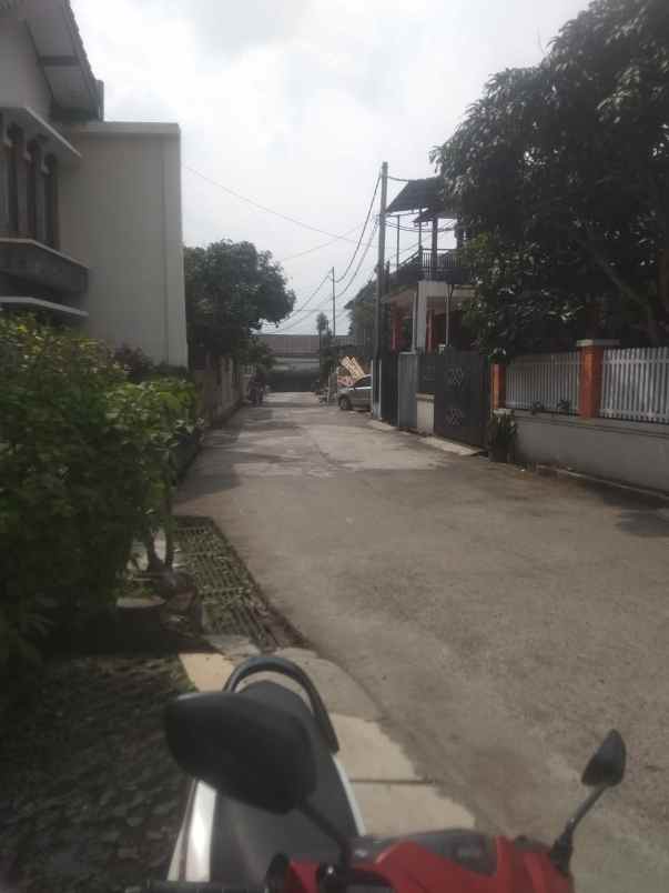 dijual rumah ciwaruga