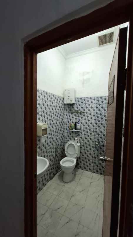 dijual rumah ciwaruga