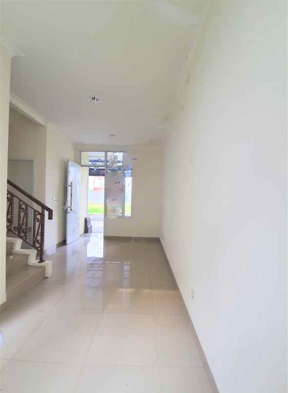 dijual rumah cluster la seine jgc