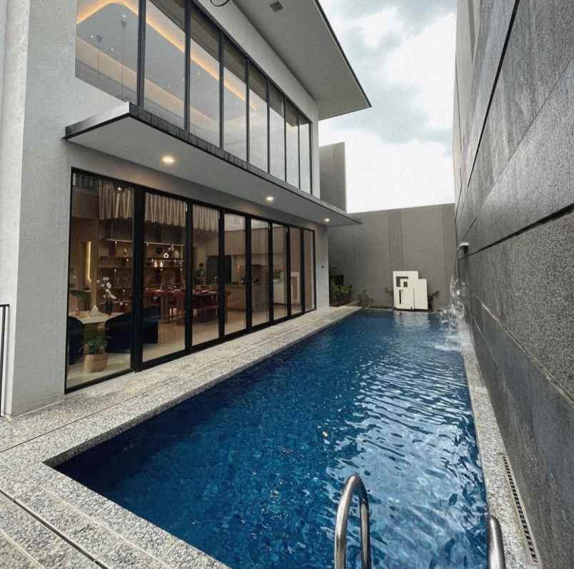 dijual rumah cluster layton nava park
