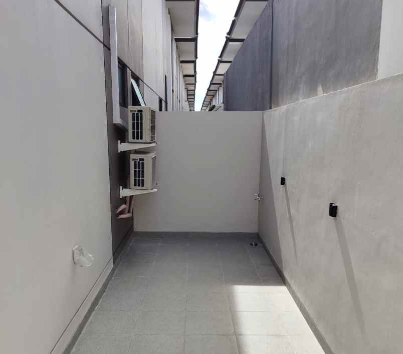 dijual rumah cluster maninjau asya jgc