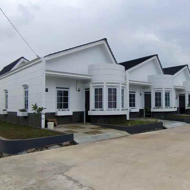 dijual rumah cluster monterosa