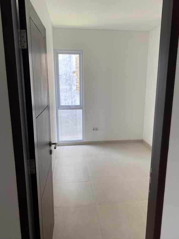 dijual rumah cluster mustika residence