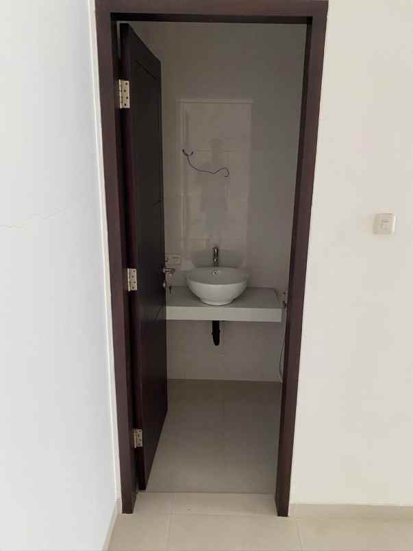 dijual rumah cluster mustika residence