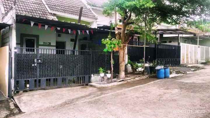 dijual rumah cluster river view