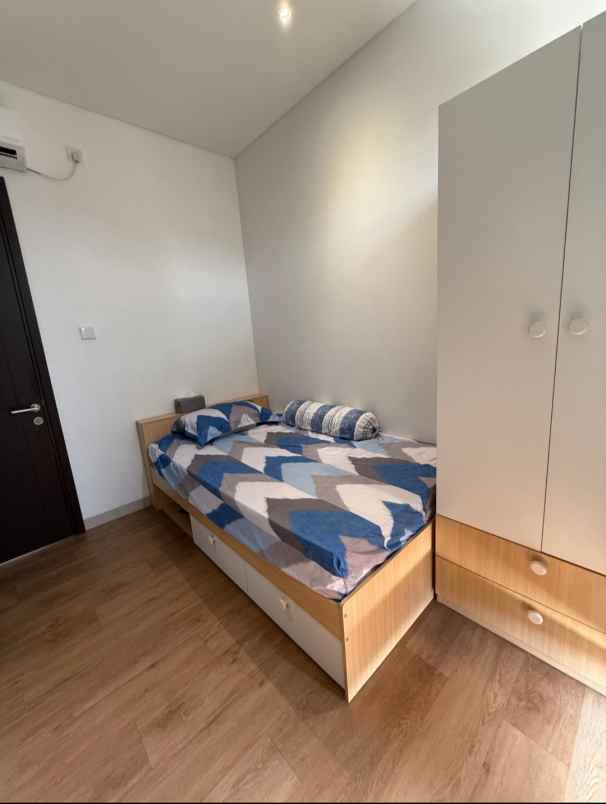 dijual rumah cluster shinano jgc