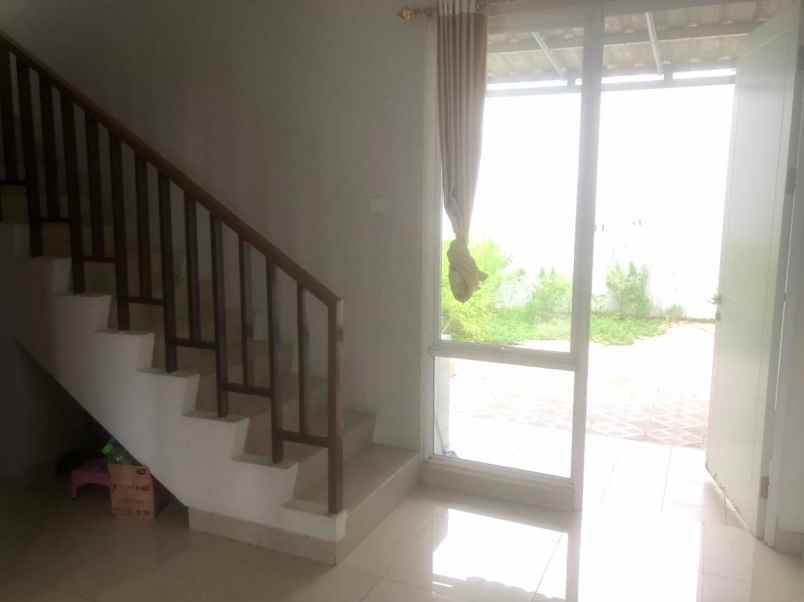 dijual rumah cluster yarra jgc jakarta