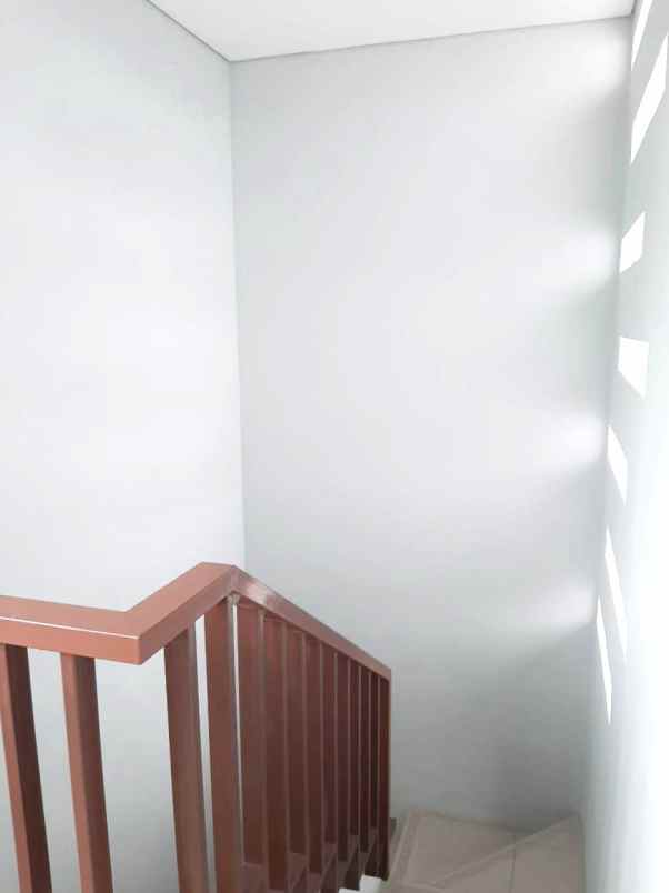 dijual rumah cluster yarra jgc jakarta