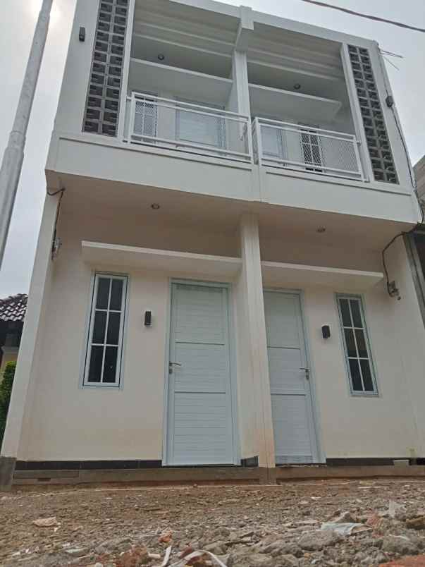 dijual rumah condet