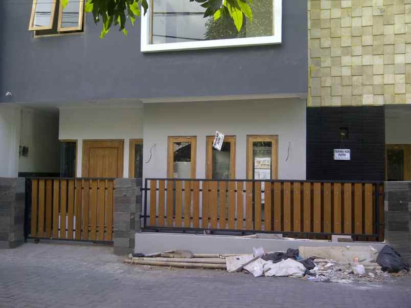 dijual rumah condong catur