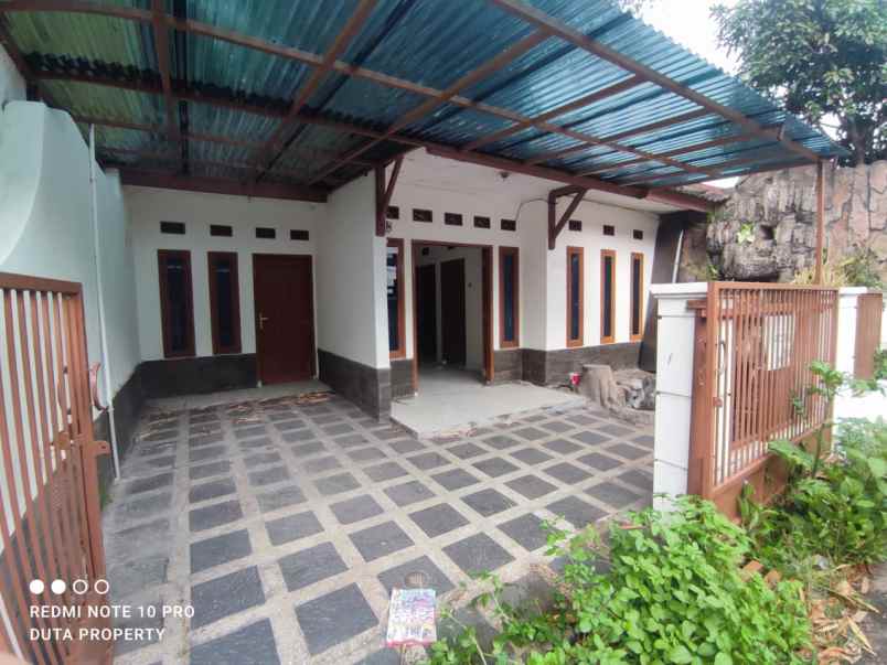 dijual rumah dalam komplek cipageran haji gopur