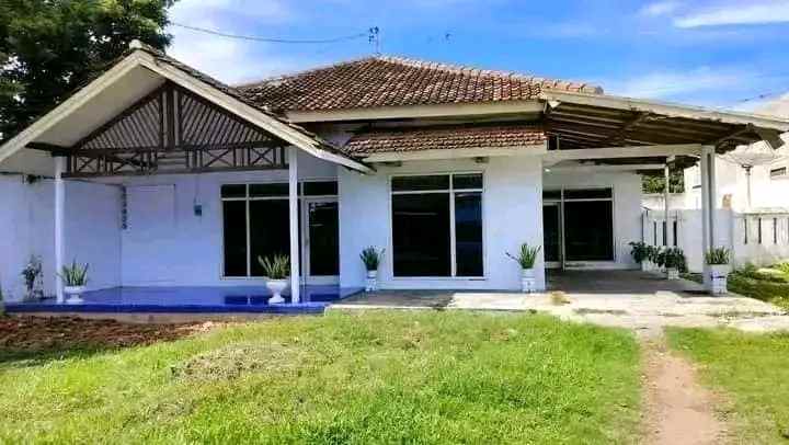 dijual rumah dan tanah