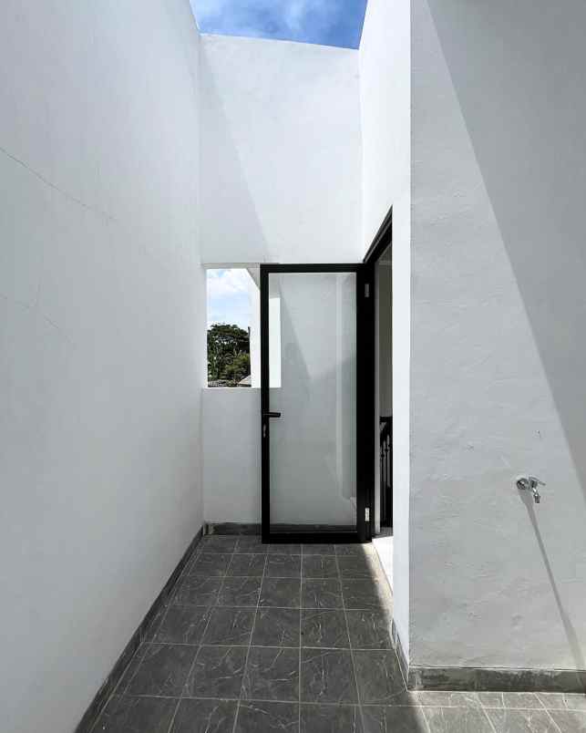 dijual rumah dekat alun alun gdc depok