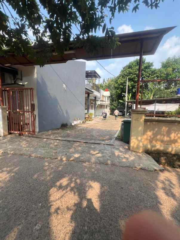 dijual rumah dekat jl wibawa mukti