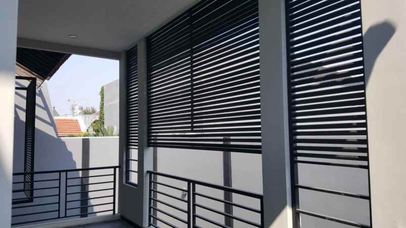 dijual rumah dekat plaza marna