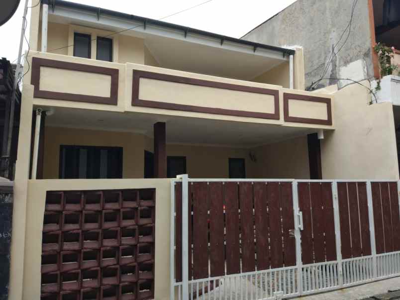 dijual rumah depok timur