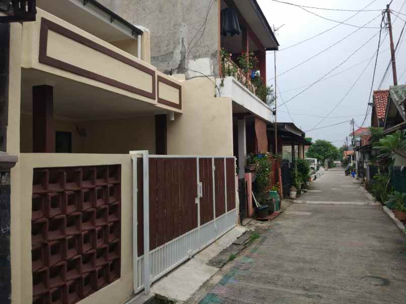 dijual rumah depok timur