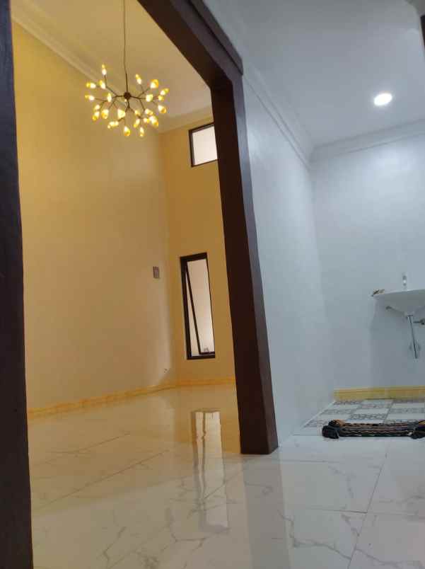 dijual rumah depok timur