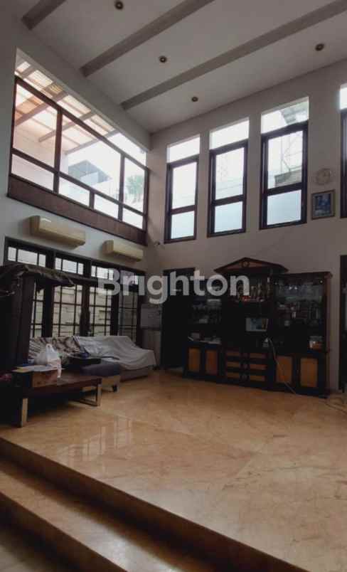 dijual rumah dharmahusada