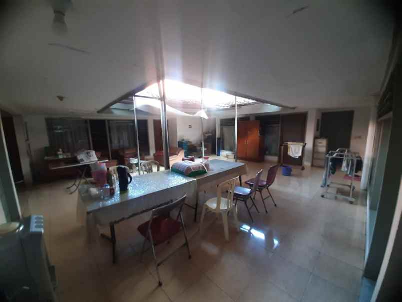 dijual rumah dharmahusada utara