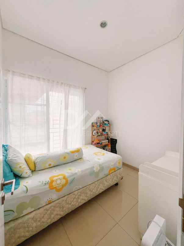 dijual rumah di graha bintaro