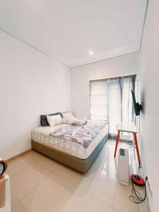 dijual rumah di graha bintaro