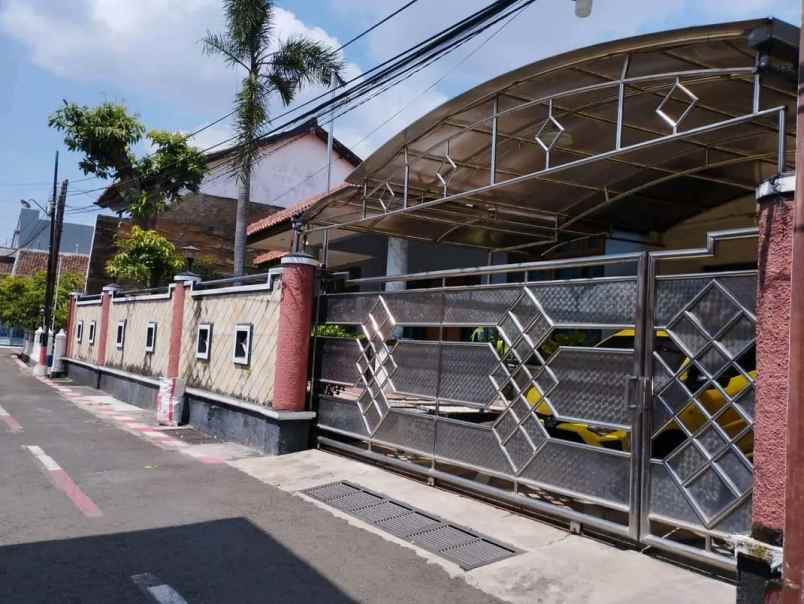 dijual rumah di jl kauman palebon pedurungan semarang
