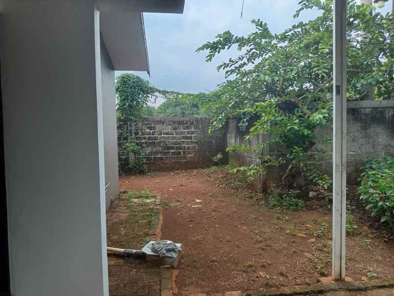 dijual rumah di studio alam