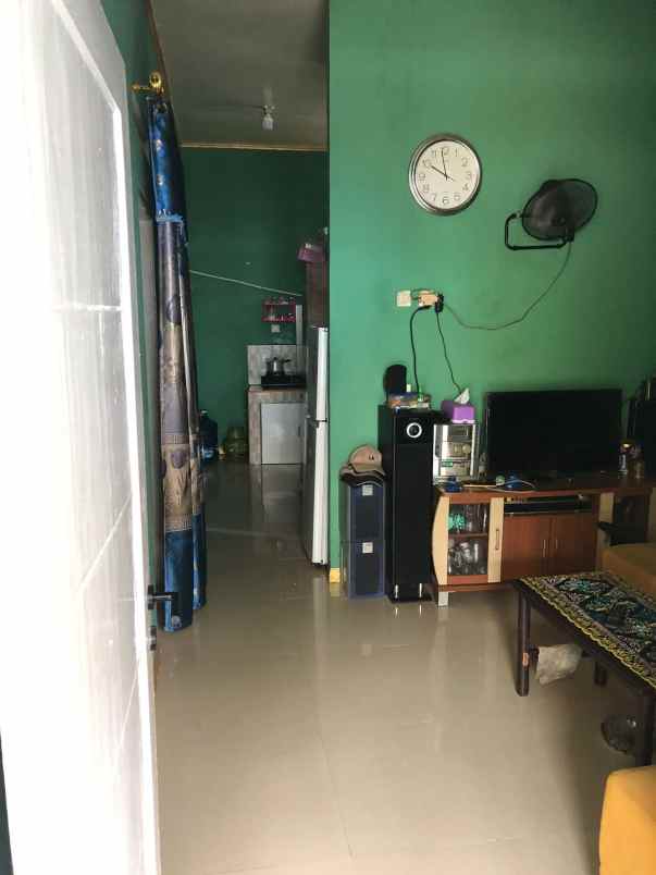 dijual rumah diover kredit rumah semi