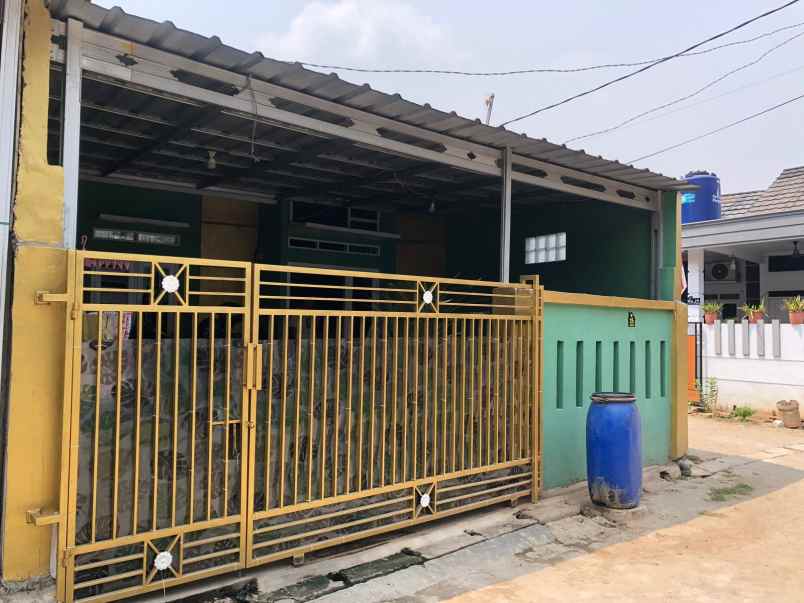 dijual rumah diover kredit rumah semi