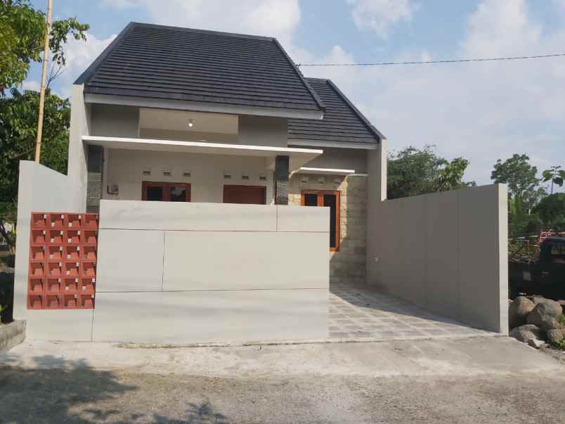 dijual rumah donoharjo sleman yogyakarta