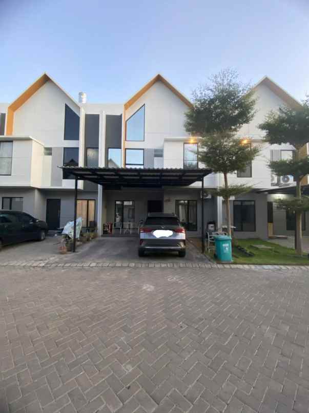 dijual rumah eastern park