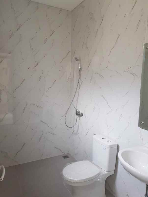 dijual rumah enchanta lavon 1 cikupa tangerang