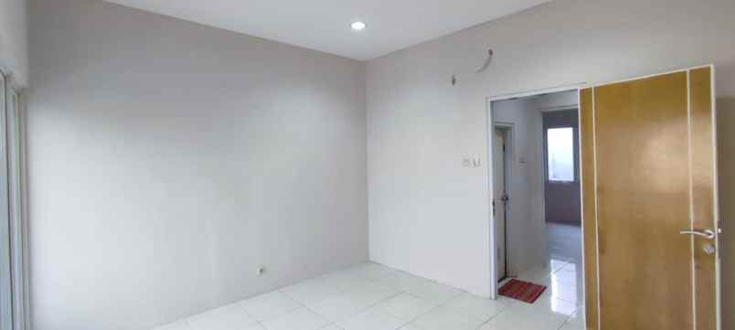 dijual rumah gading griya lestari