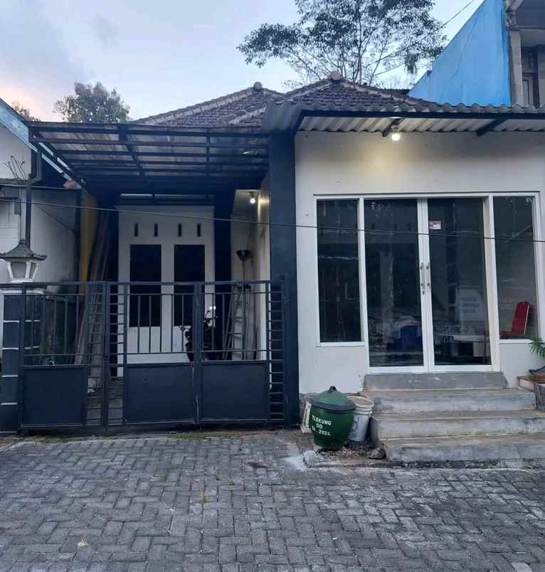 dijual rumah gangsiran