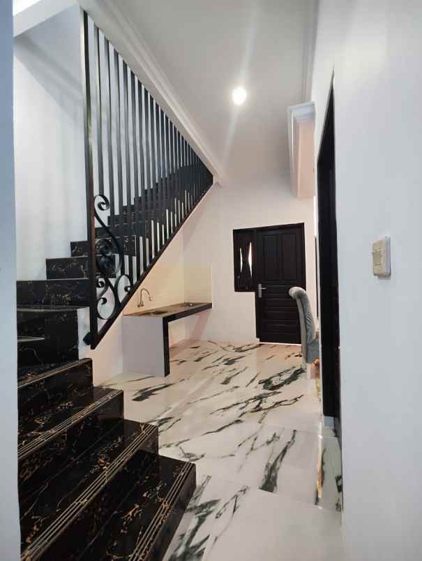 dijual rumah gas alam