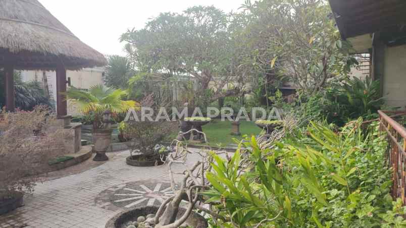 dijual rumah gatsu timur