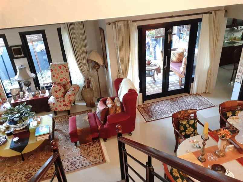 dijual rumah geger kalong permai