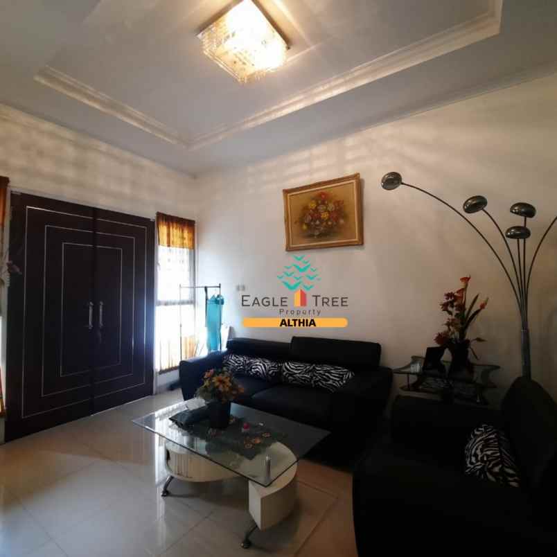 dijual rumah graha raya