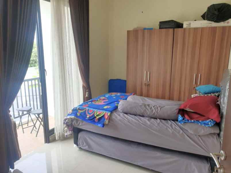 dijual rumah green ara residence kota